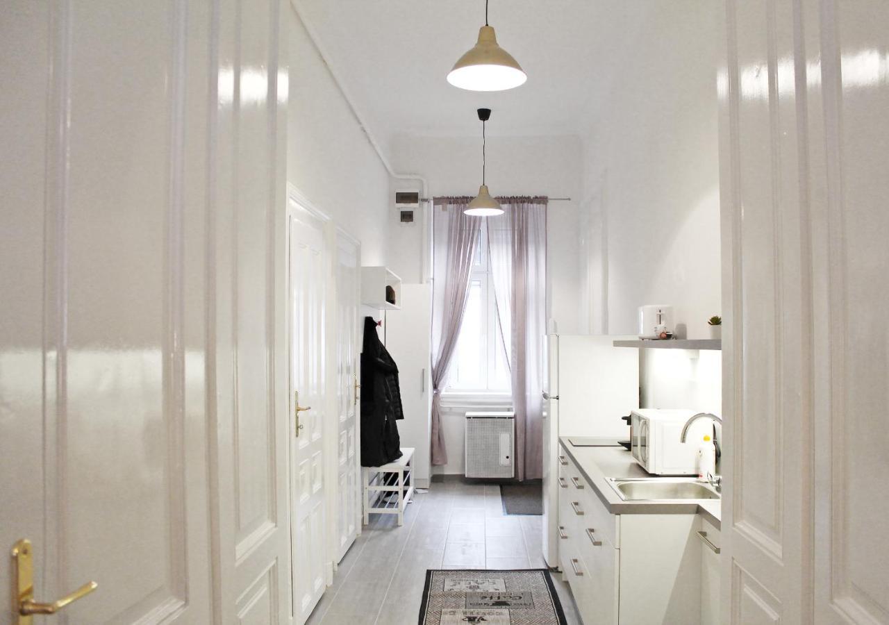 Luxury New Apartment With Gallery At Dob Street Nearby Gozsdu Court 布达佩斯 外观 照片